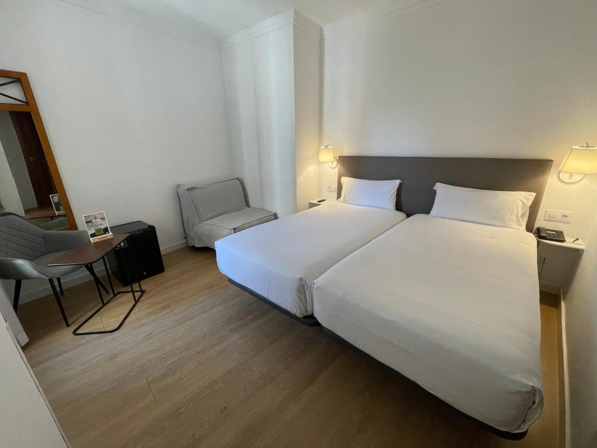 Sercotel Tribuna Malaga Bagian luar foto